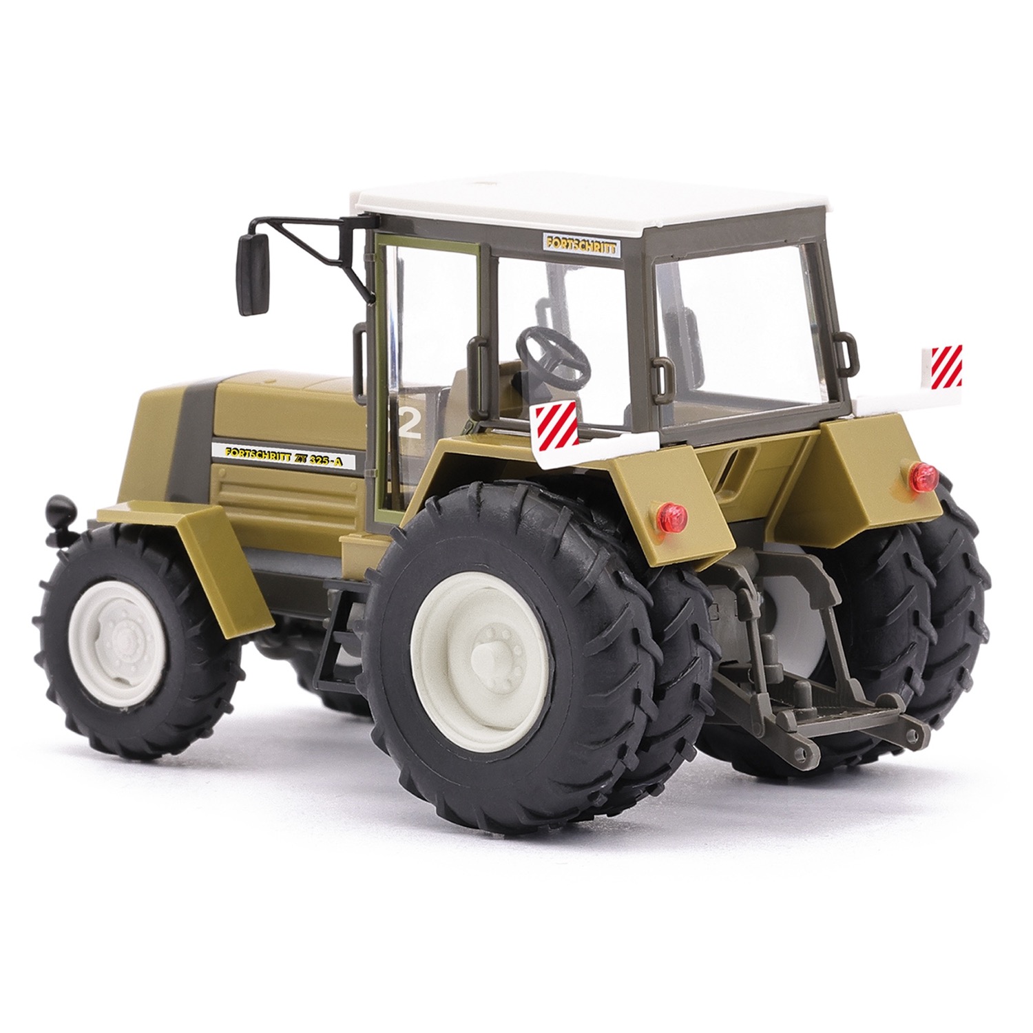Traktor Fortschritt ZT 325 A mit Doppelbereifung - grün Modell von Busch 1:87