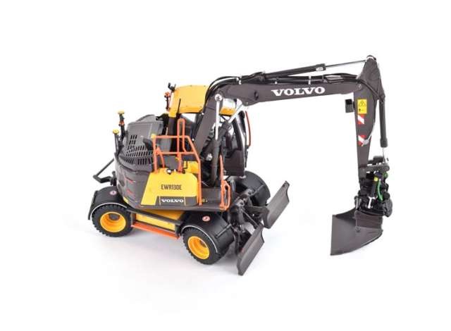 Volvo EWR 130E Bagger Modell von At Collections 1:32