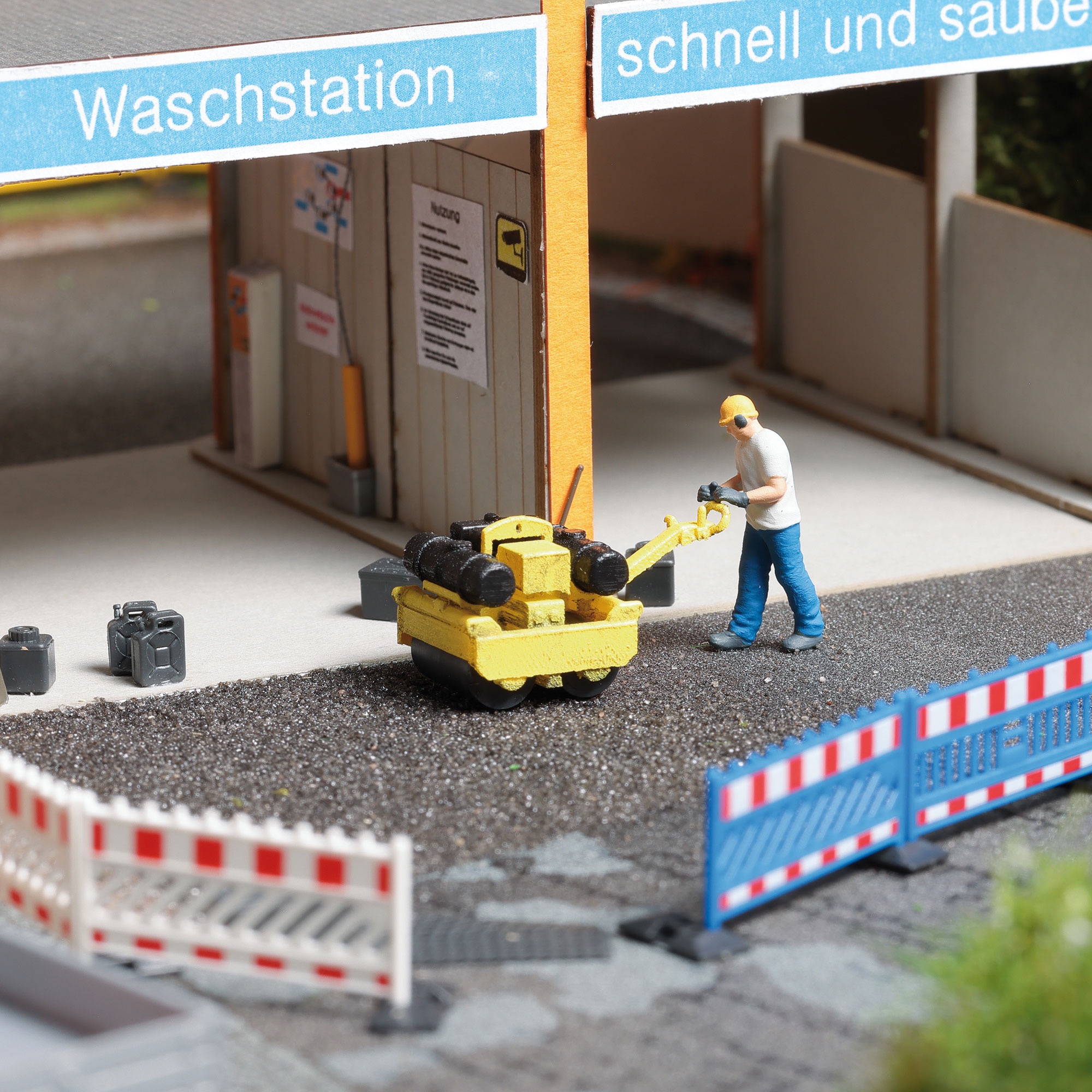 Action Set: Asphalt walzen Modell von Busch 1:87