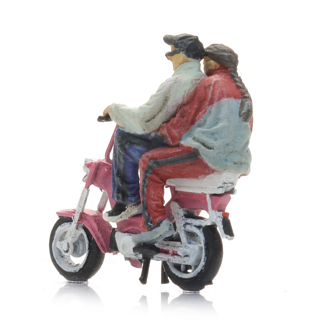 Gilera Citta Moped mit Figuren Modell von Artitec 1:87