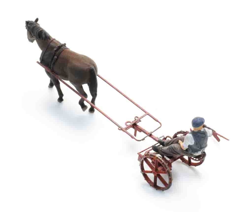 Mähbalken mit Pferd und Figur Modell von Artitec 1:87