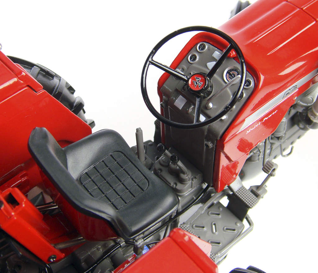 Massey Ferguson 165 Mark III Modell von Universal Hobbies 1:16