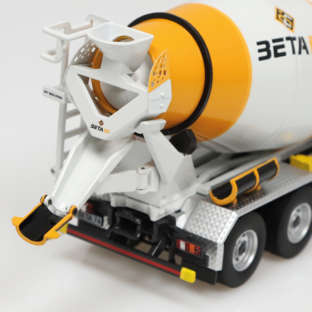 Mercedes-Benz Arocs 8x4 Betamix Fahrmischer Modell von Nzg 1:50