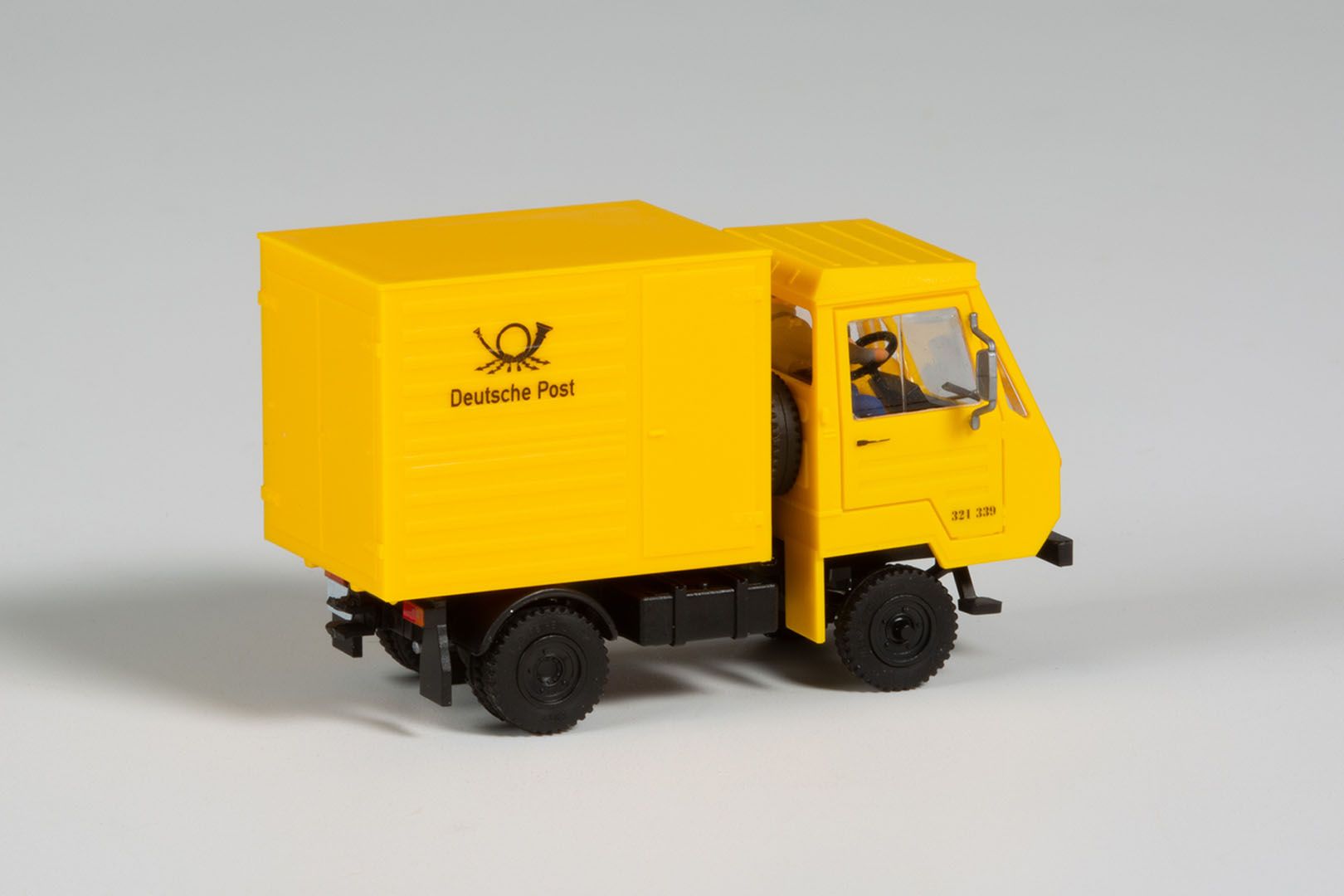 M25 Kofferaufbau Post  Modell von Auhagen 1:87