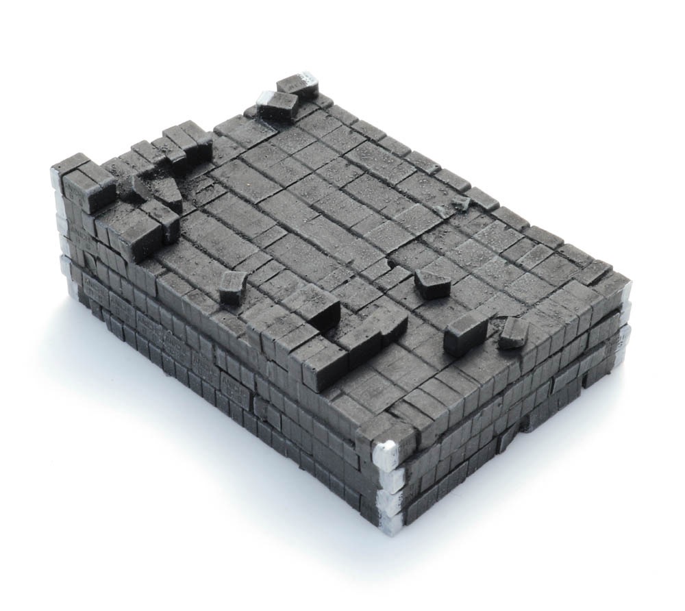 Brikettstapel im Depot - abgebrochen Modell von Artitec 1:87