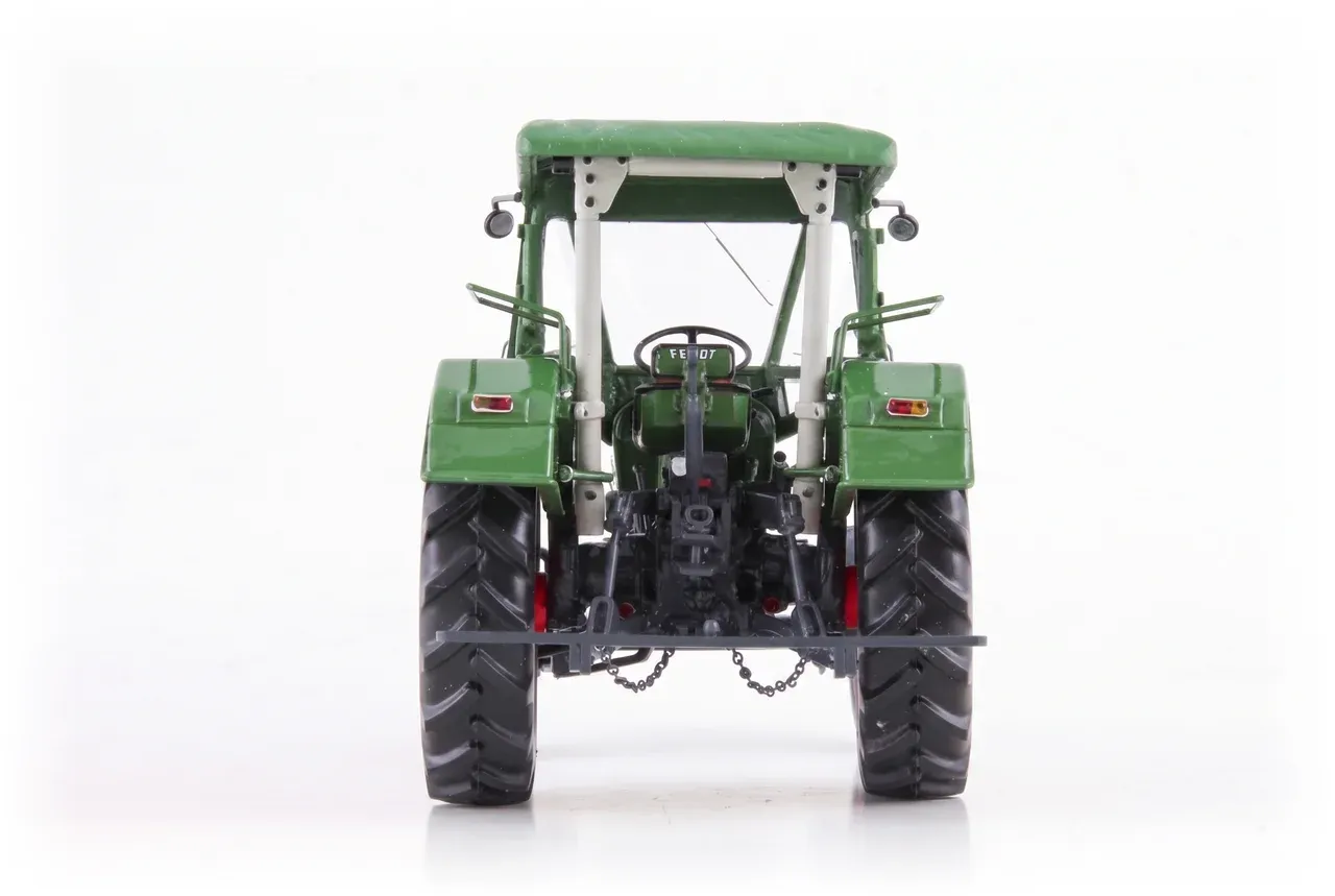 Fendt Farmer 3 S 2WD mit Peko Verdeck 1st Edition Modell von Agrarfox 1:32