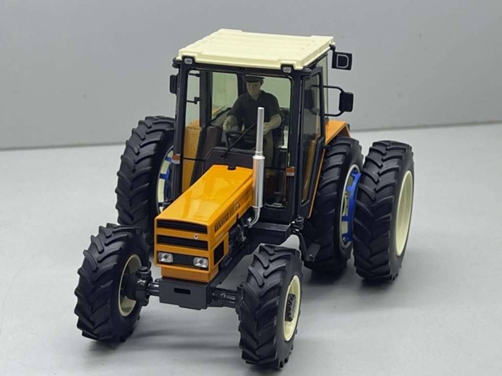 Tracteur Renault 851-4 Replicagri 1/32 Miniatures Tracteur Renault 851-4 Replicagri 1/32 Miniatures