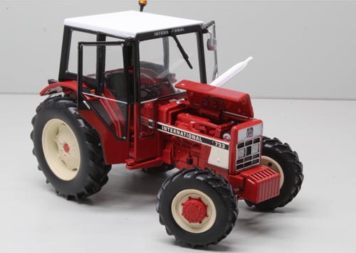 IHC 733 Modell von Replicagri 1:32