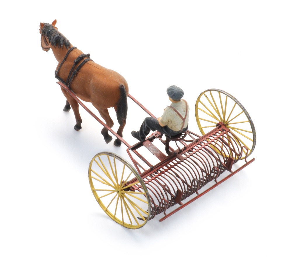 Heurechen mit Pferd Modell von Artitec 1:87