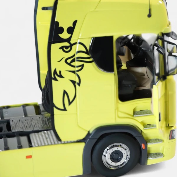 Scania V8 730S 4x2 gelb  Modell von NZG 1:18
