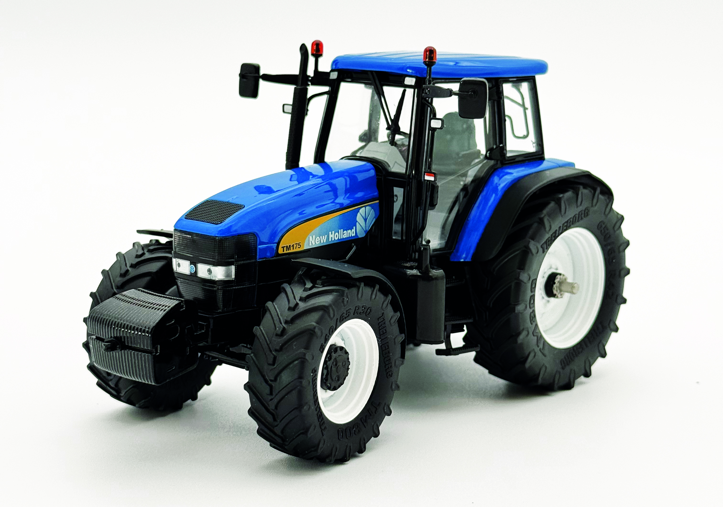 New Holland TM 175 G2 mit Frontgewicht Modell von Ros 1:32