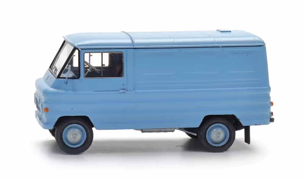 MA76432-1 Artikelname: Zuk A05 Kleinbus blau Originalhersteller:  von Artitec im Maßstab: 1:87 Hersteller-Nr: 387.741