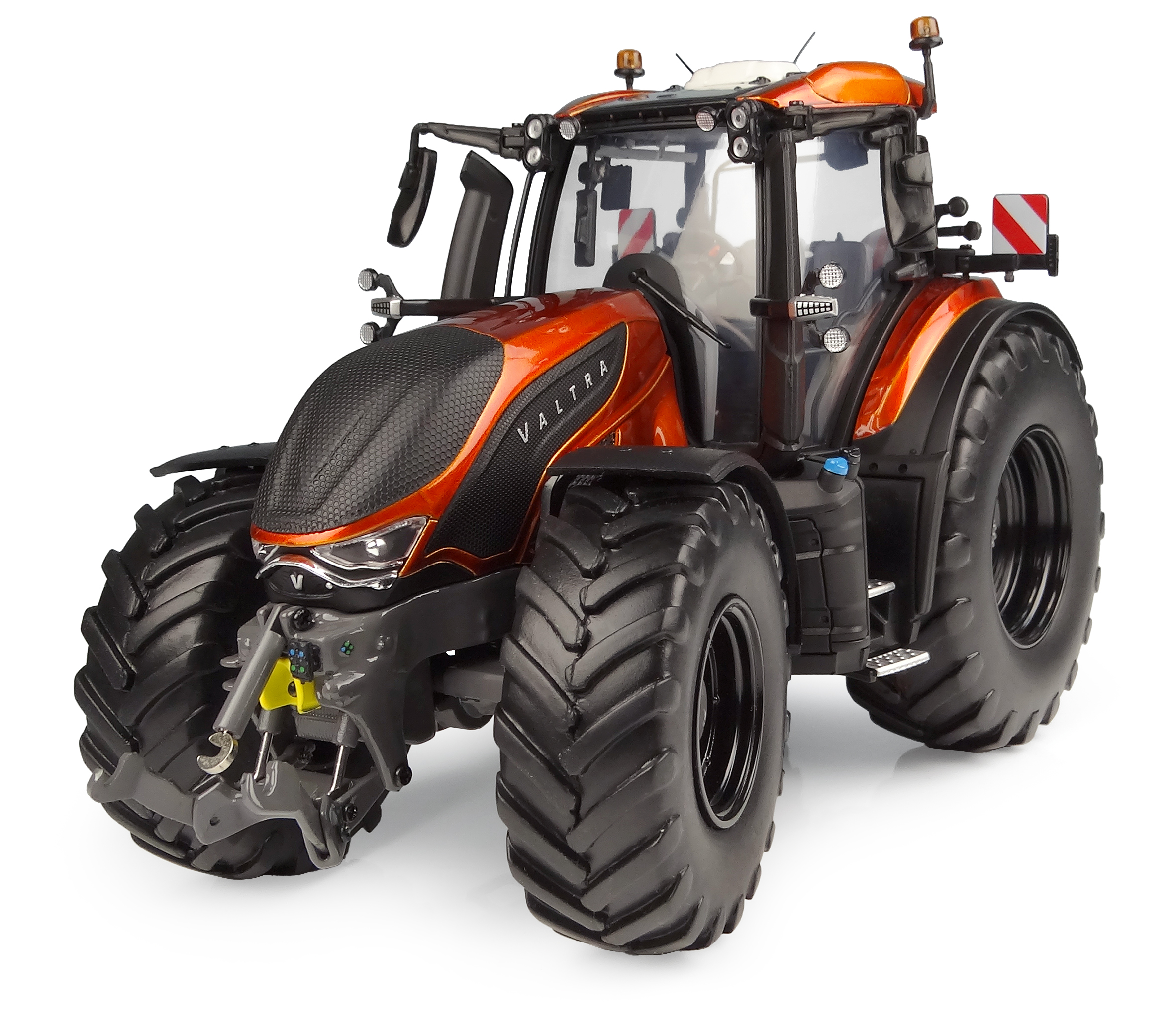 MA77107-1 Artikelname: Valtra T236 in Metallic-Orange Lim. Edt. Originalhersteller: Valtra Modelltyp: T236 von Universal Hobbies im Maßstab: 1:32 Hersteller-Nr: UH7291