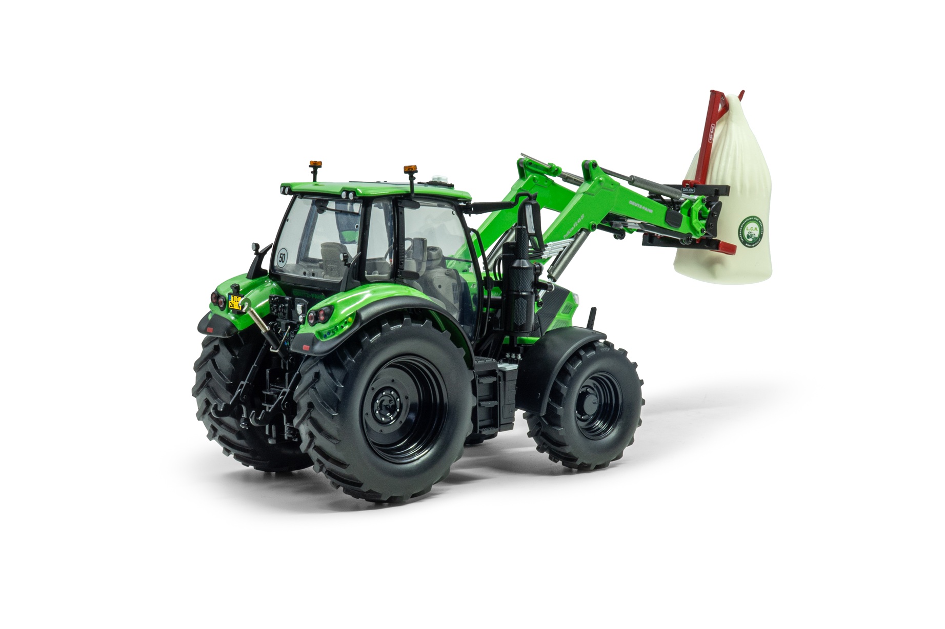 Deutz-Fahr 6140.4 TTV mit Frontlader L.C.N. Show 2026 Lim. Edt. Modell von Universal Hobbies 1:32