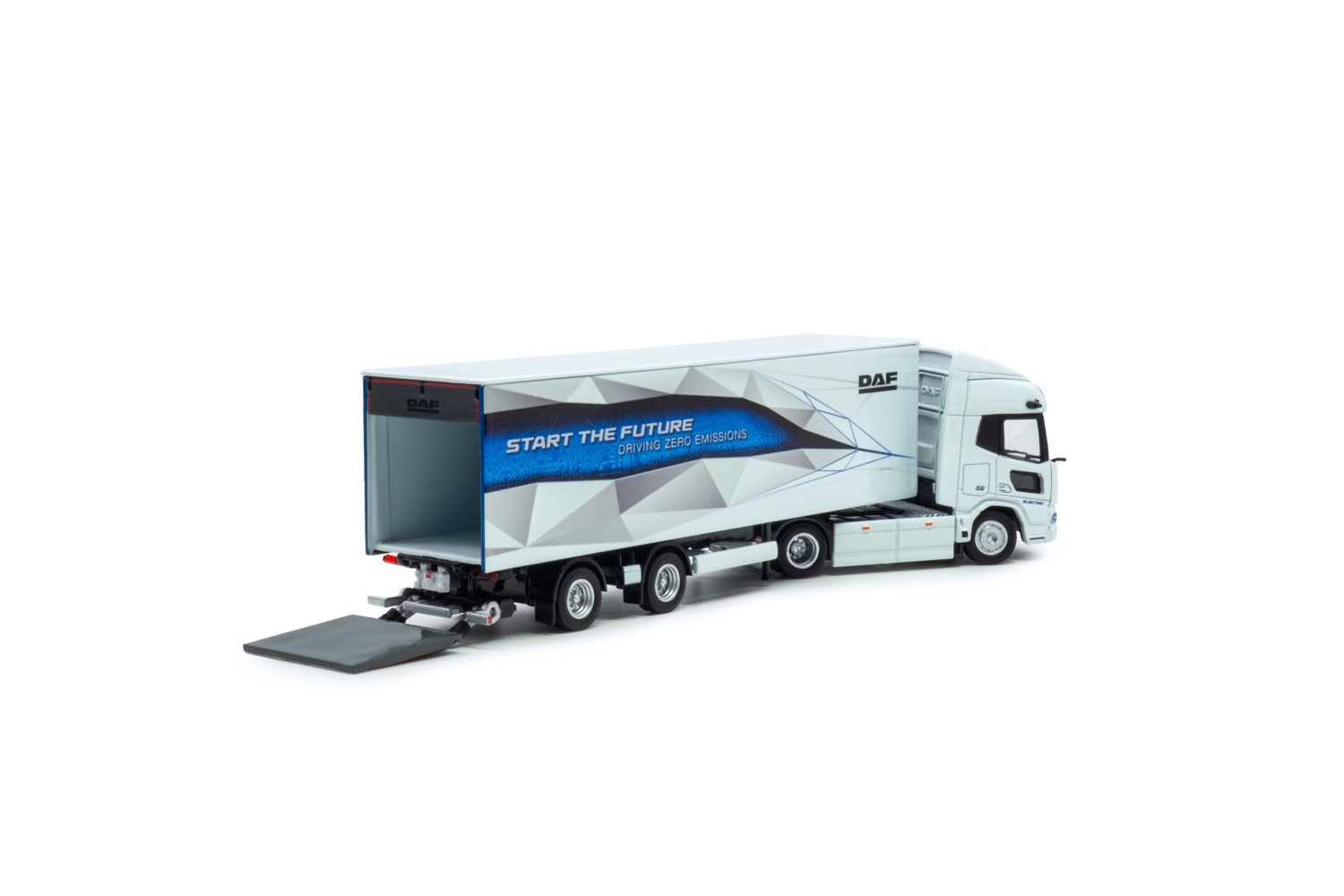 DAF XD Elektric truck with trailer start the future weiß Modell von Hop 1:87