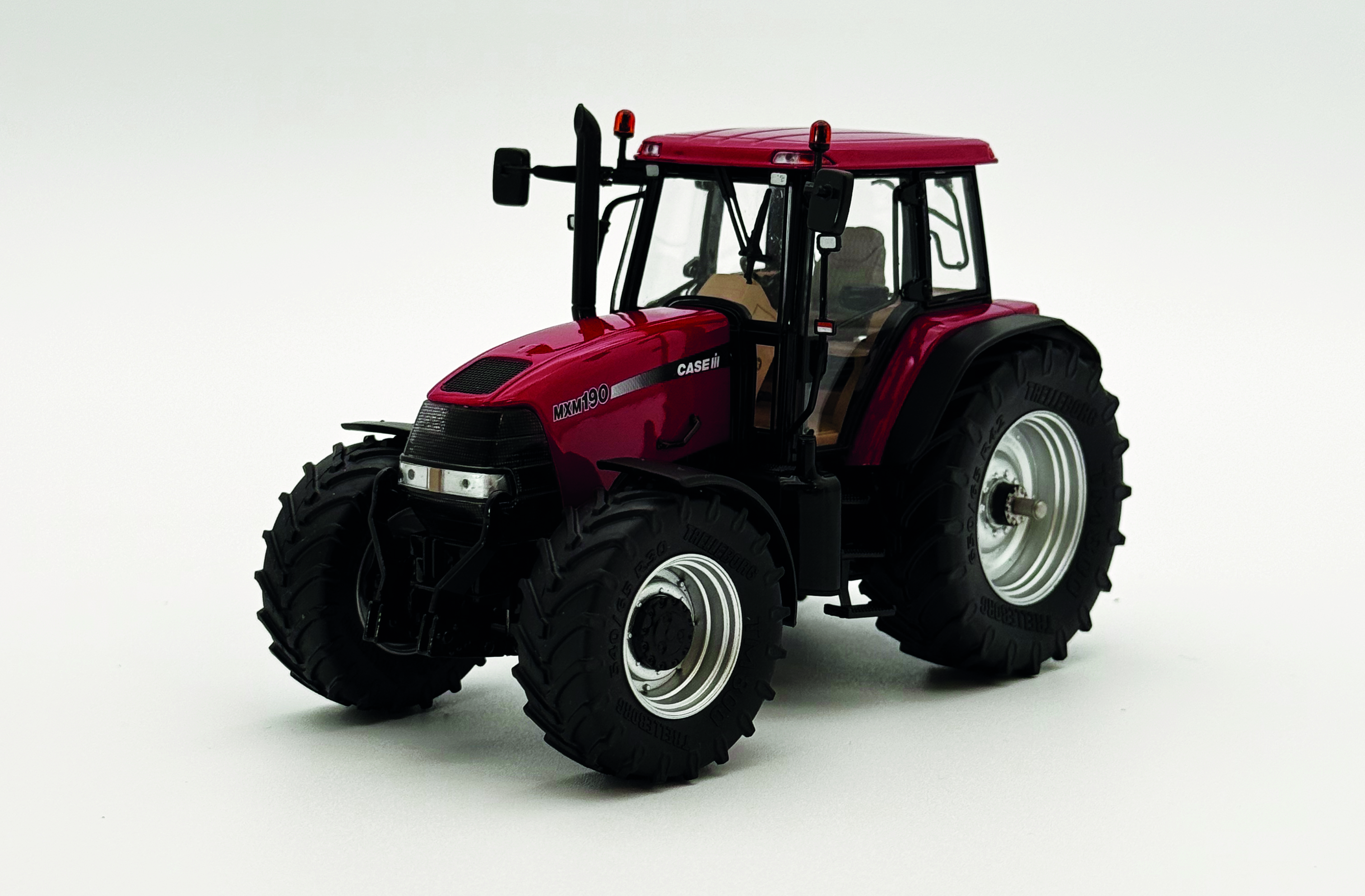 Case MXM 190 mit Fronthydraulik Modell von Ros 1:32