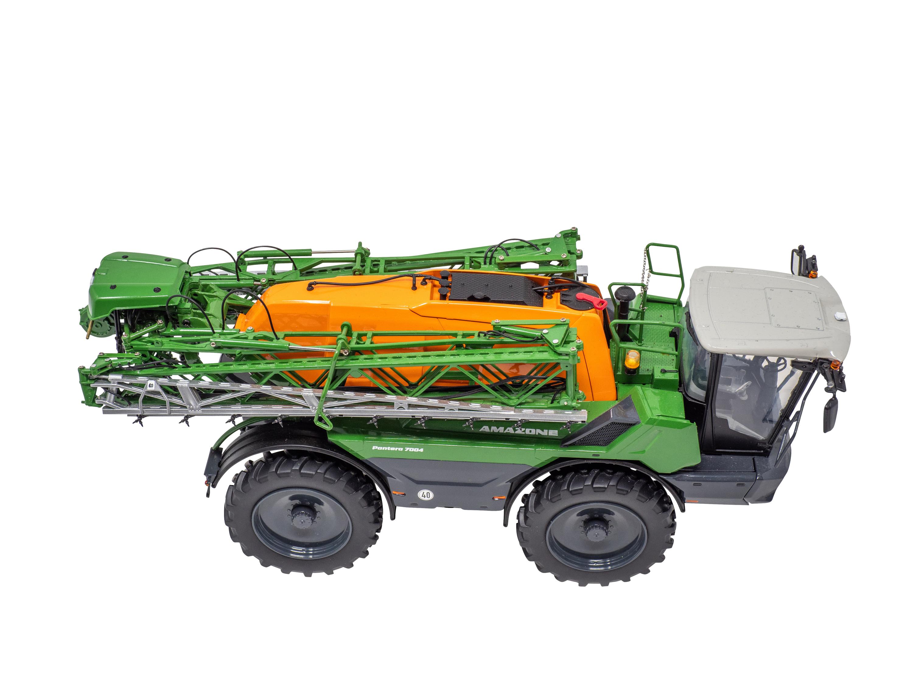 Amazone Pantera 7004 Modell von Universal Hobbies 1:32