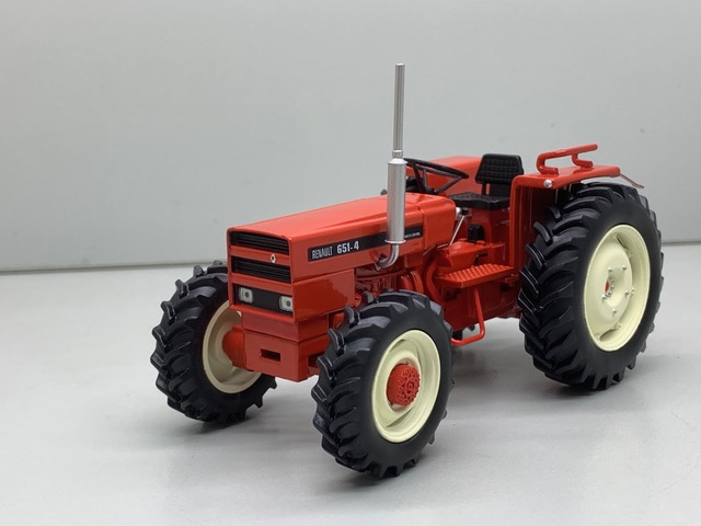 Renault 651 4WD Modell von Replicagri 1:32