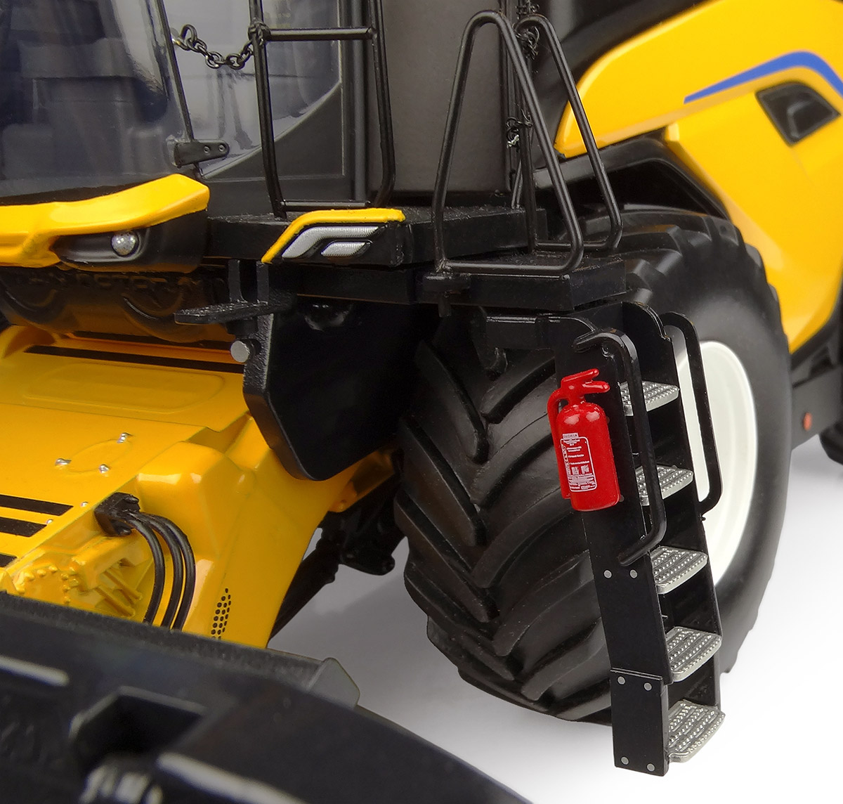 New Holland CR 11 (2026) Radversion Modell von Universal Hobbies 1:32