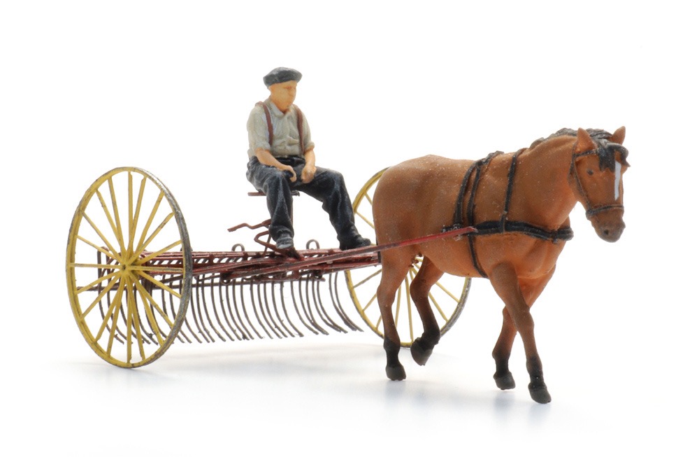 Heurechen mit Pferd Modell von Artitec 1:87