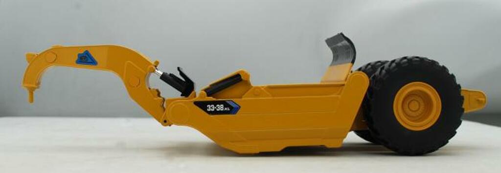 Mts 740 Scraper MTS Anhänger-Scraper 33-38XL Modell von Bymo 1:50 | MA68585