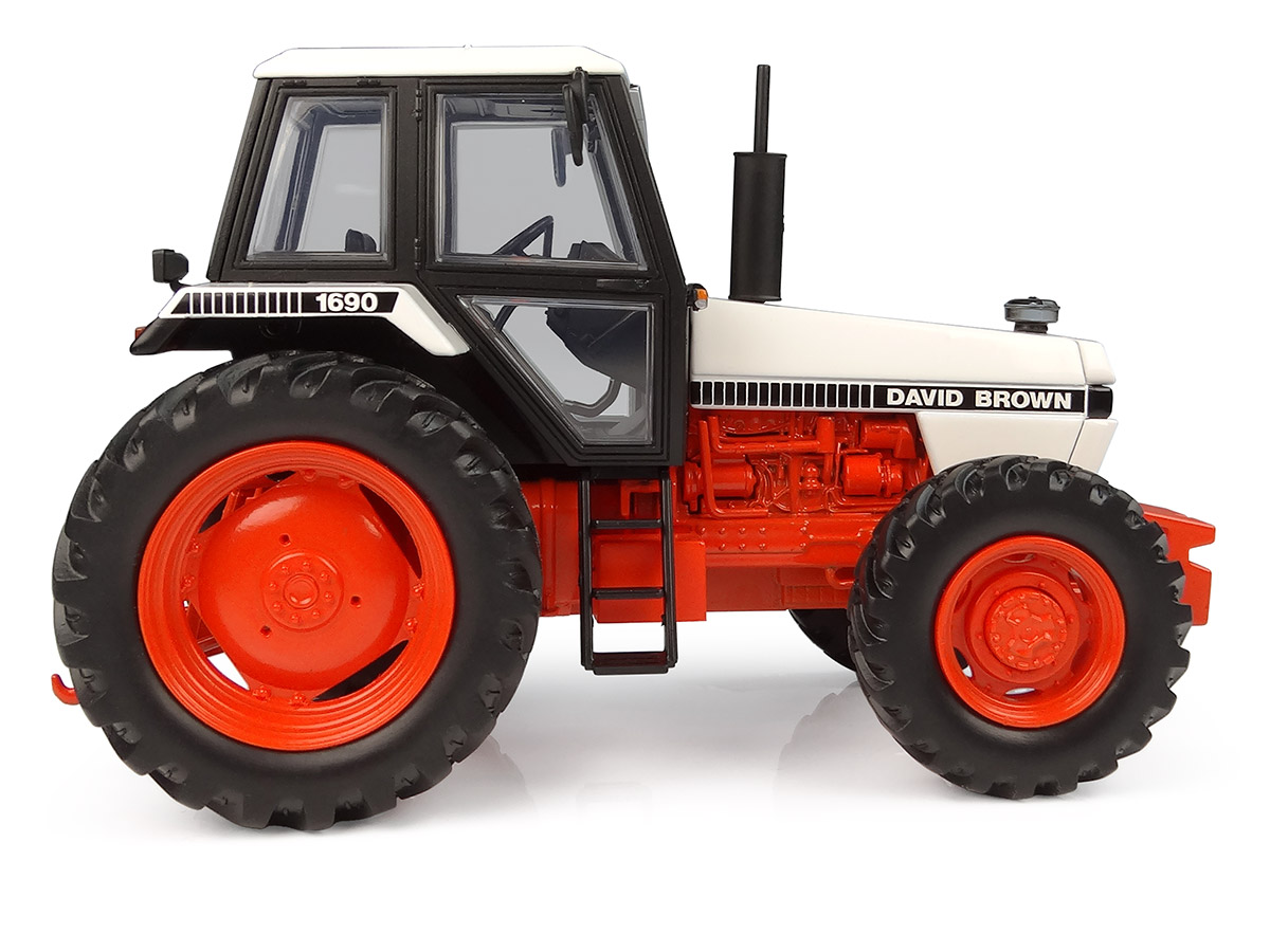 David Brown 1690 4WD Modell von Universal Hobbies 1:32