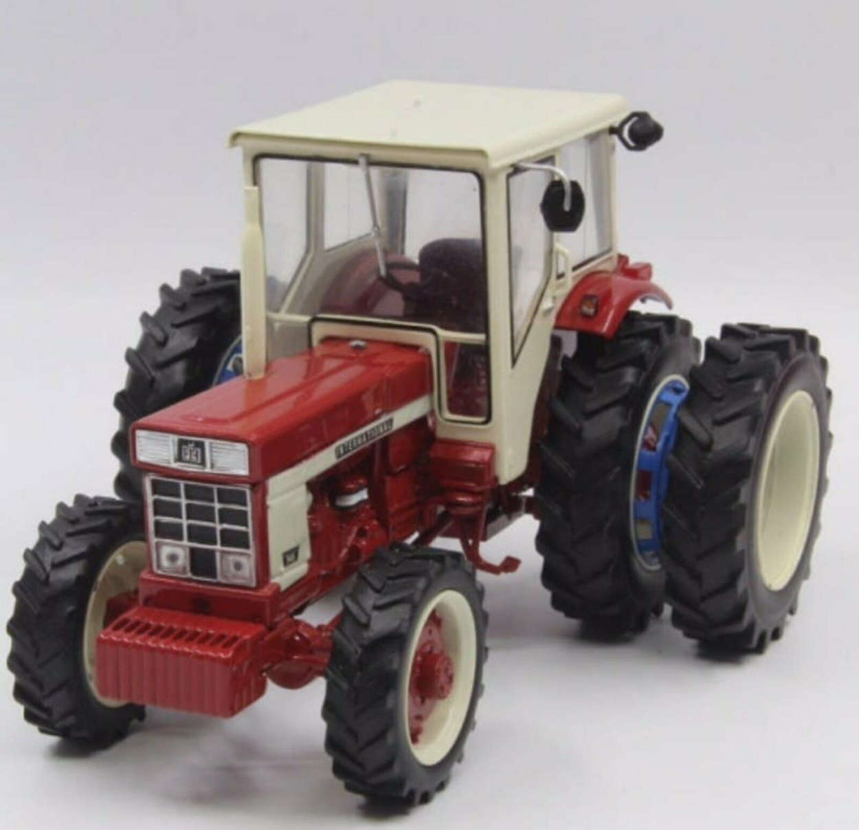 REPLICAGRI, INTERNATIONAL 533 SA 4x4, échelle 1/32, REP182