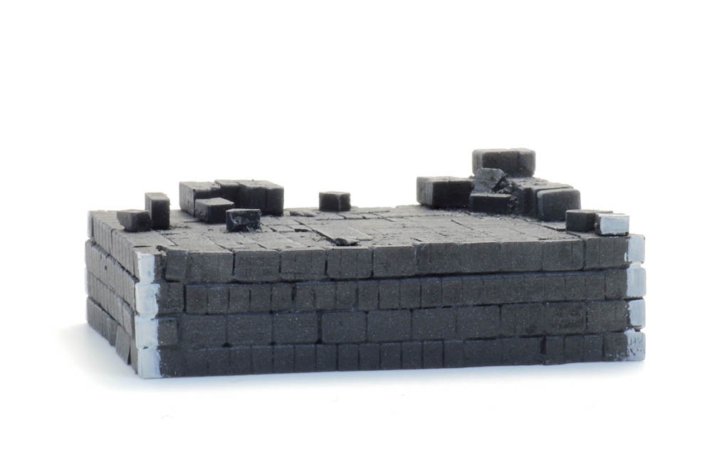 Brikettstapel im Depot - abgebrochen Modell von Artitec 1:87