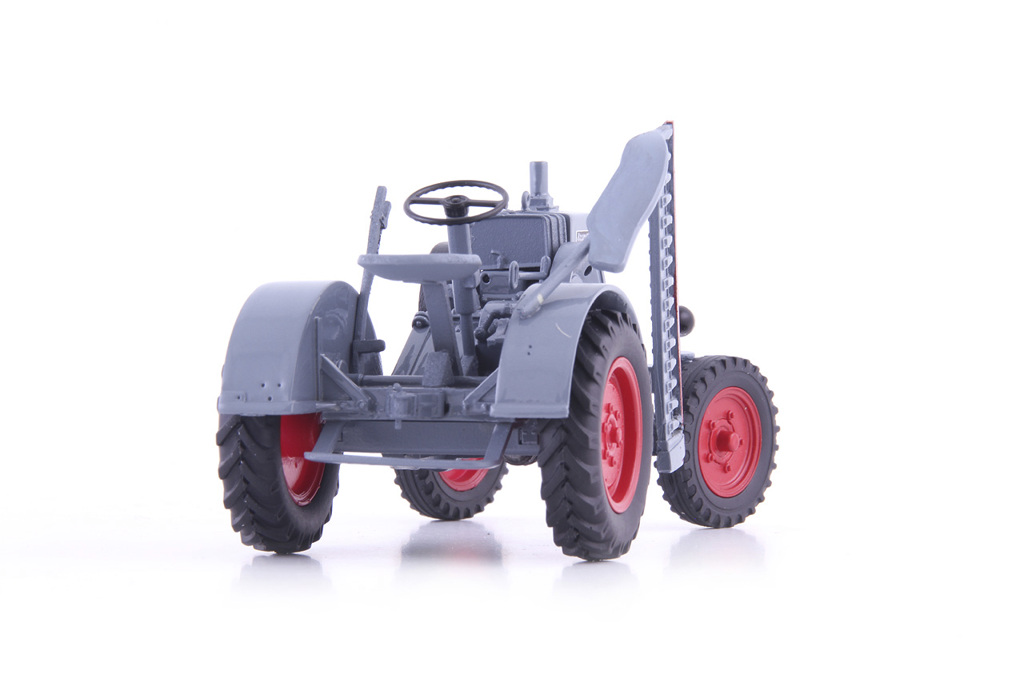 Kramer K18 Allesschaffer wehrmachtsgrau Limited Edition Modell von AutoCult 1:32