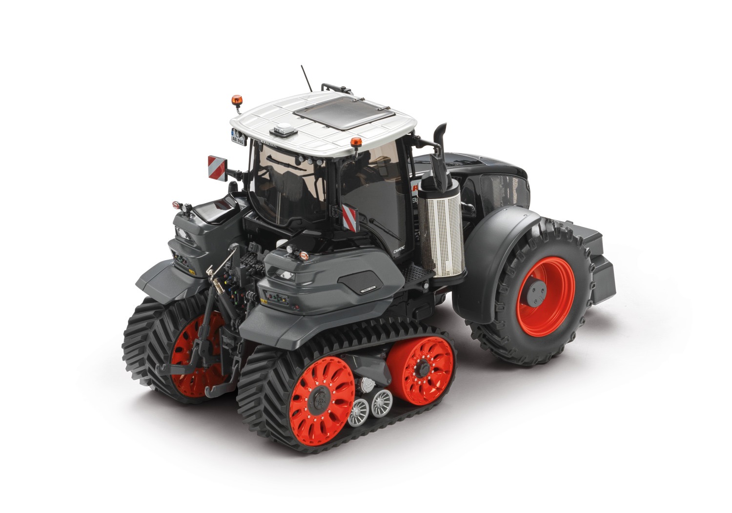 Claas Axion 960 Terra Trac MY24 schwarz Modell von Universal Hobbies 1:32