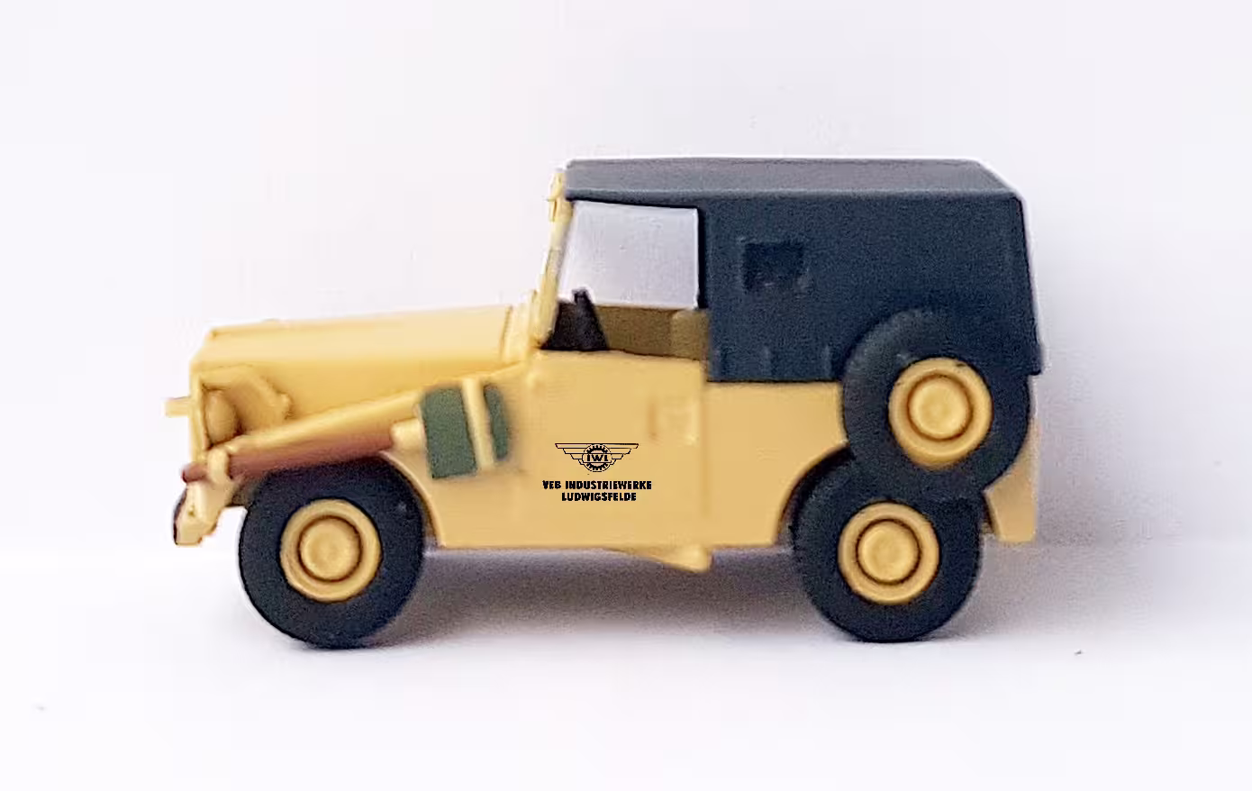 IFA P3 Kübelwagen VEB Industriewerke Ludwigsfelde Modell von NPE Modellbau 1:87 eilbote-onlineshop - Agrarfox