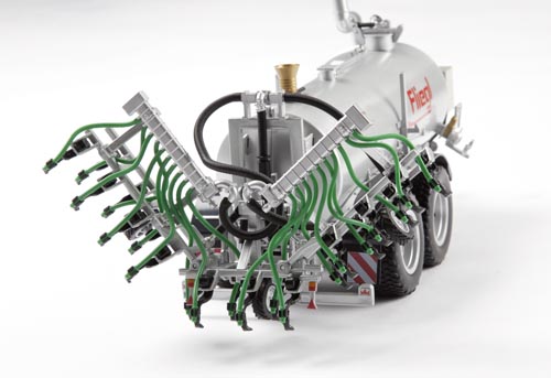 Fliegl Güllefass VFW 18.000 L Profiline Tandem mit Güllegrubber GUG 6 m Modell von Wiking 1:32