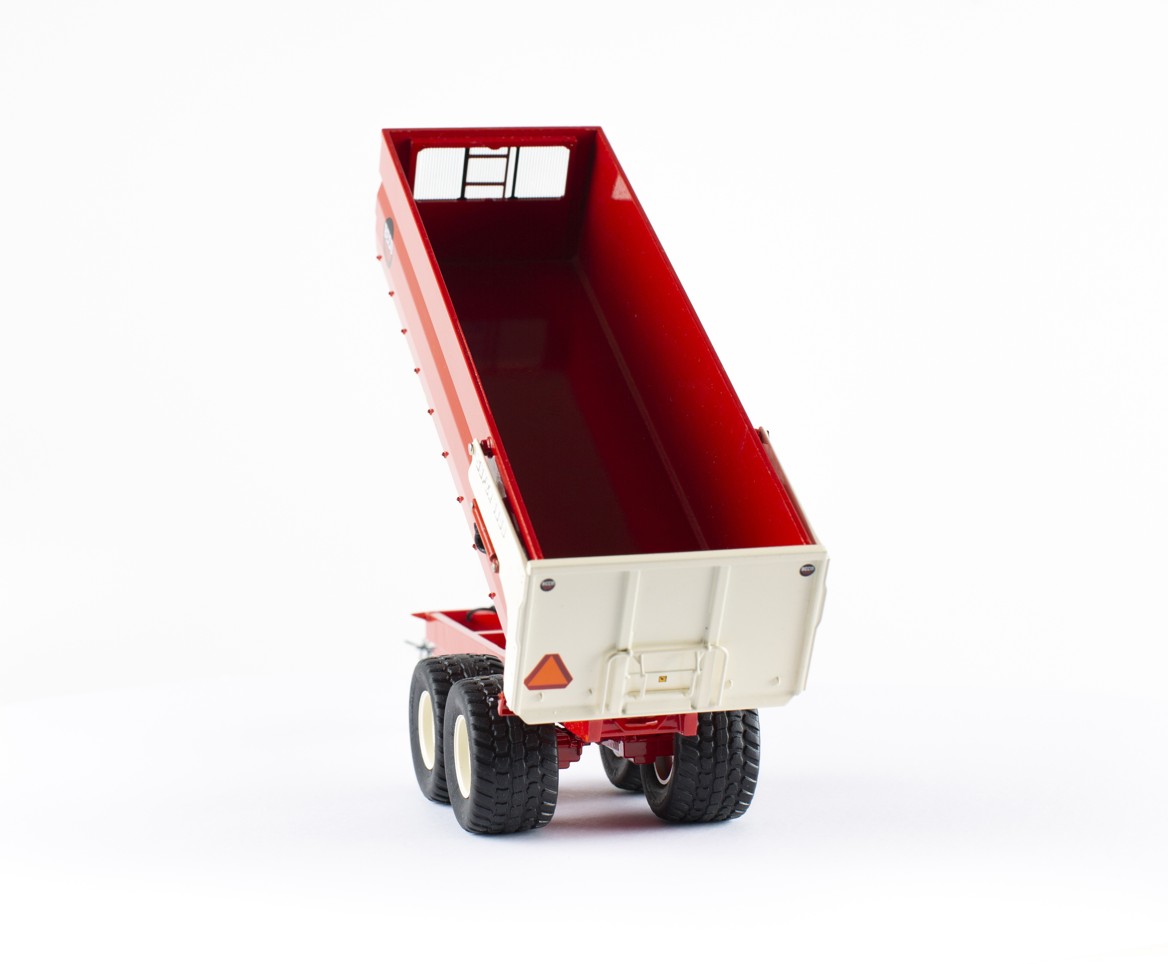 Beco Super 1800 Tandemmuldenkipper Modell von At Collections 1:32