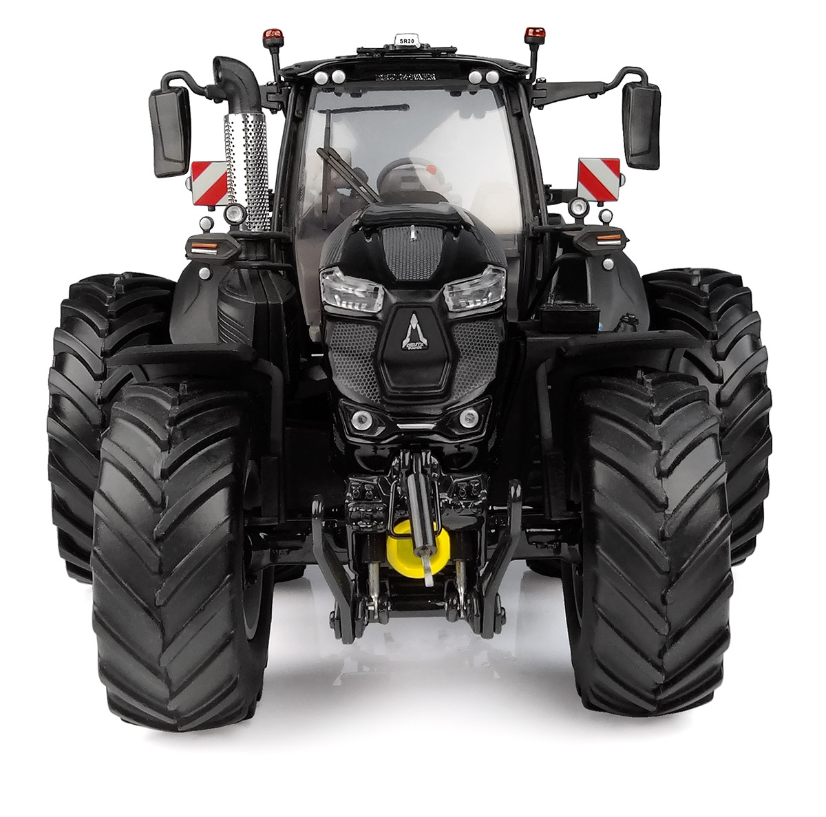 Deutz-Fahr 8280 TTV Warrior Gloss Black Zwillingsbereifung hinten