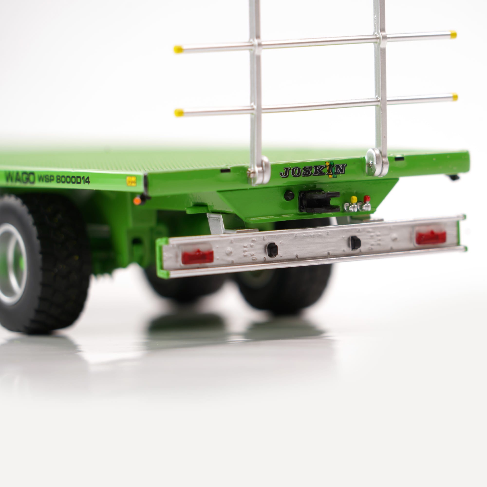 Joskin Wago WSP80000D14 Modell von Universal Hobbies 1:32
