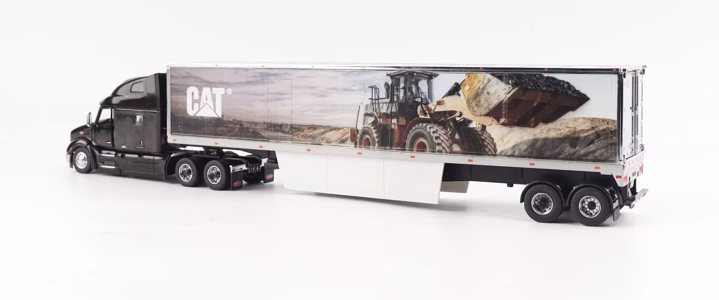 MA76232-1 Artikelname: Peterbilt 579 mit Radlader-Grafik Originalhersteller: Peterbilt Modelltyp: 579 von DieCast Masters im Maßstab: 1:50 Hersteller-Nr: 85768