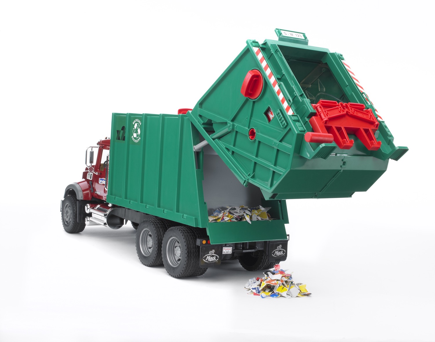 MACK Granite Müll-LKW