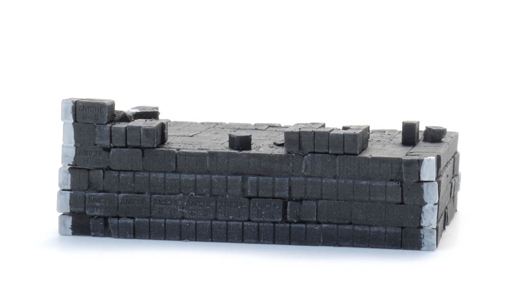 Brikettstapel im Depot - abgebrochen Modell von Artitec 1:87