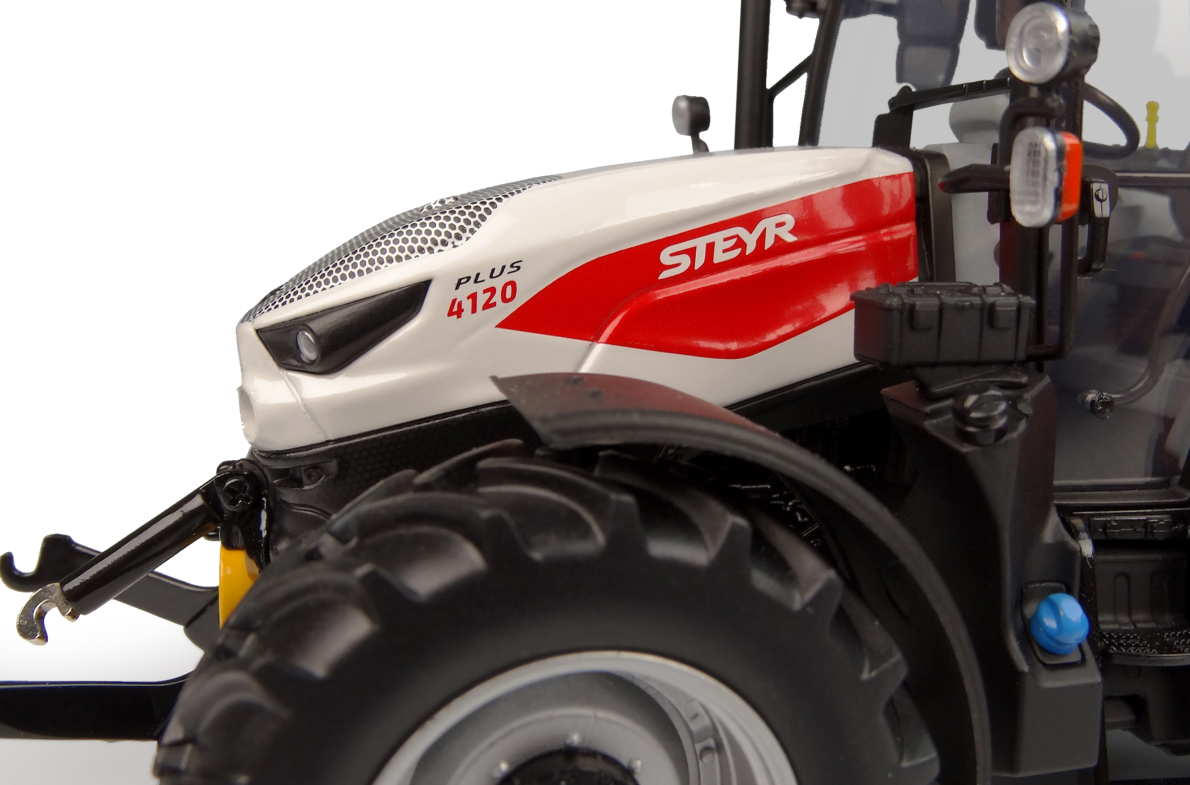 Steyr 4120 Plus - 2025 Modell von Universal Hobbies 1:32