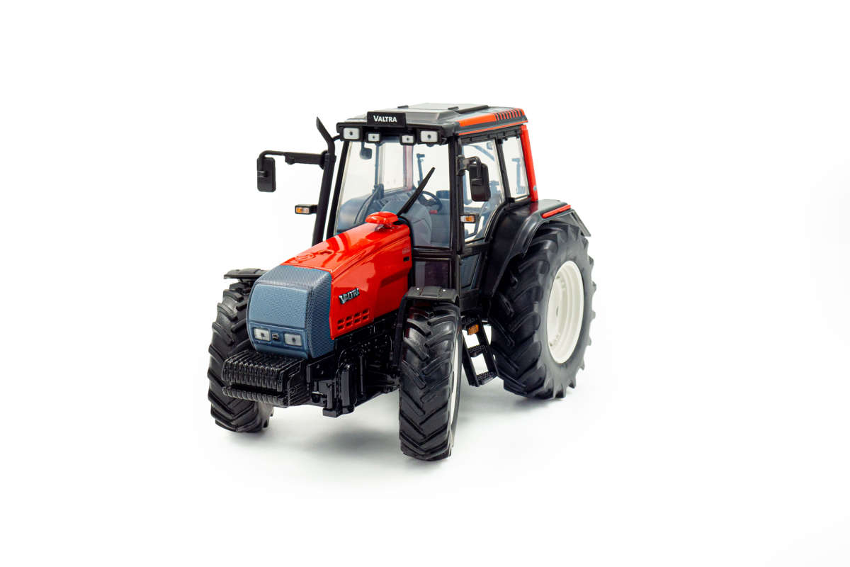 car Traktor === Modellauto 1:43 === Valtra T190 2006 Landwirtschaft Auto 